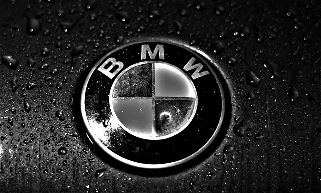 BMWのバッテリーが上がった際の原因と予防策